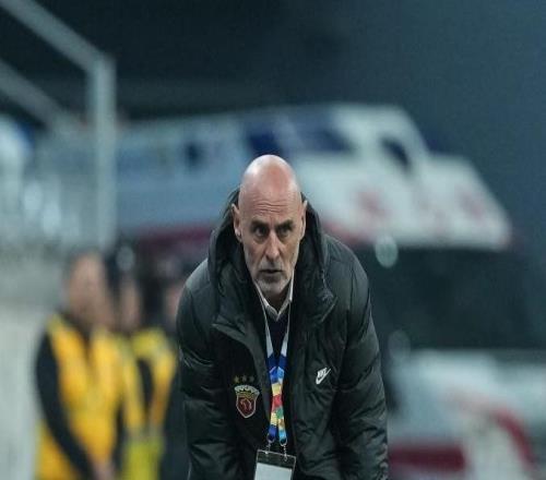 01大冷！中超衛(wèi)冕冠軍轟然倒下，比輸球更可怕的是，踢3輪仍負分