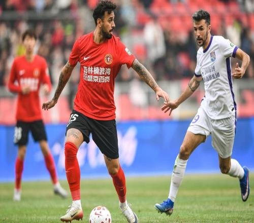 03慘?。∮诟鶄ゲ桓蚁嘈?，被升班馬踢爆，3場不勝太恥辱