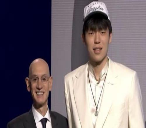 Shams谈震惊的选秀时刻：开拓者选杨瀚森，太阳选卡梅隆约翰逊