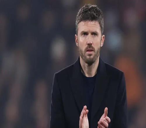 卡里克：我不明白相同情況下怎么可以一個(gè)給點(diǎn)球而不判另一個(gè)