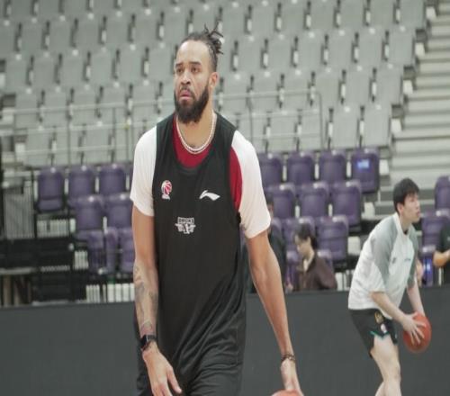 備戰(zhàn)遼寧！麥基人氣極高，曾凡博仍在恢復，許利民強調防守執(zhí)行力