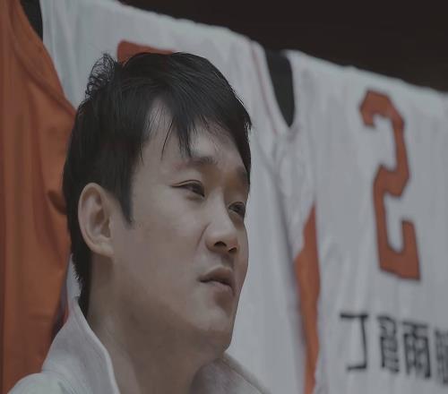 丁彥雨航宣布退役：故地重游，難言再見