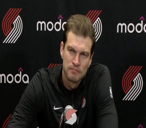 斯普利特：球队展现了十足的韧性，格兰特最后时刻真是太棒了