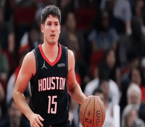 勝老鷹發(fā)布會！親承延續(xù)謝潑德首發(fā)，贊伊森防守，卻力挺申京單打