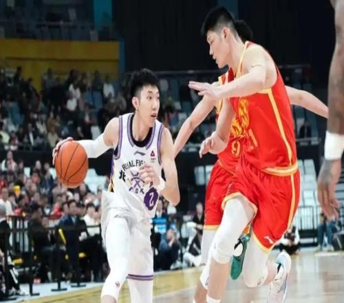 北控再現第三節(jié)崩盤！只靠朱松瑋+2小外死頂，進攻無戰(zhàn)術還亂用人