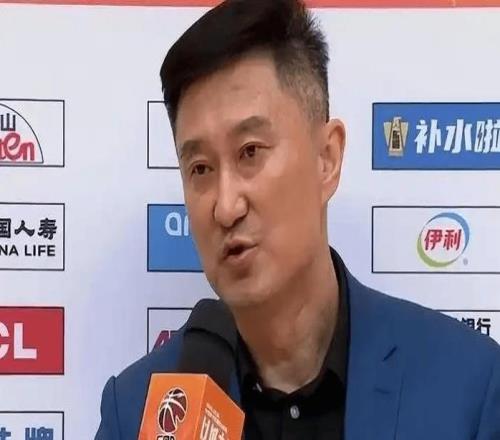 廣東被江蘇隊絕殺郭士強無地自容，徐昕回歸之日就是杜鋒下課之時