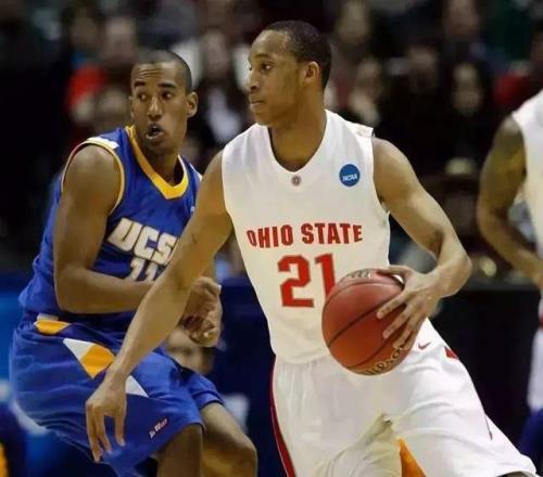 他是NCAA統(tǒng)治者，以麥迪為模板的榜眼，為何32歲就退役