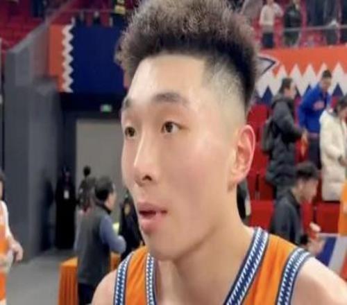 完成CBA首秀，吳澤昊：感覺沒有想象的緊張，給自己表現(xiàn)打六分