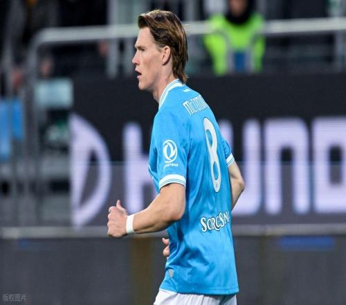 意甲最新積分戰(zhàn)報(bào)曼聯(lián)舊將閃擊那不勒斯4連勝超AC米蘭升至第2