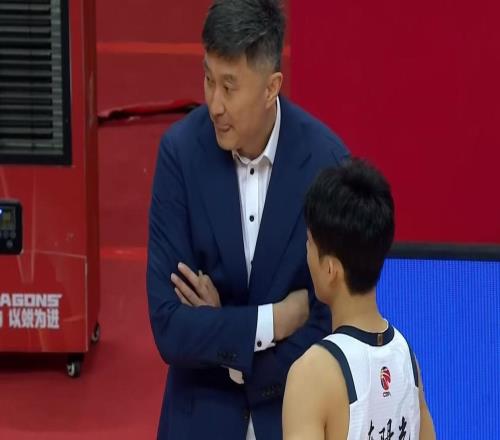 不打了！廣東隊雪藏國青得分王，杜鋒強行扶正杜潤旺！