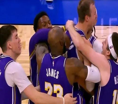 0.6絕殺封神！詹姆斯激動壞了，差點(diǎn)讓他見到太奶！