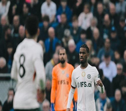 足壇一夜動態(tài)：爆冷！利物浦12切爾西03米蘭32拜仁40