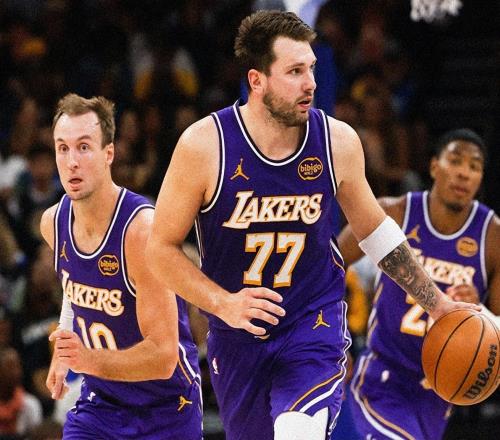 湖人豪取9連勝！肯納德三分絕殺，老詹創(chuàng)造歷史，東契奇自動(dòng)禁賽