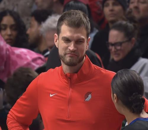 楊瀚森砍14+11+3+3，正負值全場第1！率隊22分逆轉(zhuǎn)，開拓者很欣慰