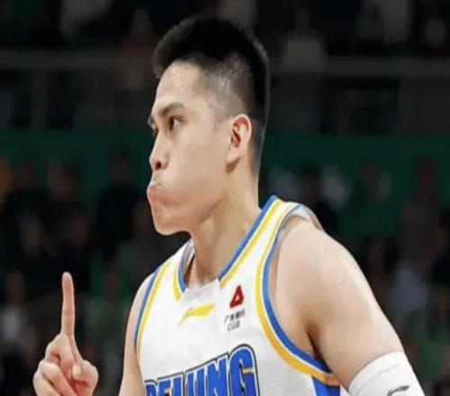 北京9383遼寧2喜2憂！趙睿展巔峰，周琦罰球辣眼，麥基成臥底！