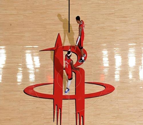 場上效果完全不比杜蘭特差！火箭鋒線新星最近的狀態(tài)相當(dāng)不錯