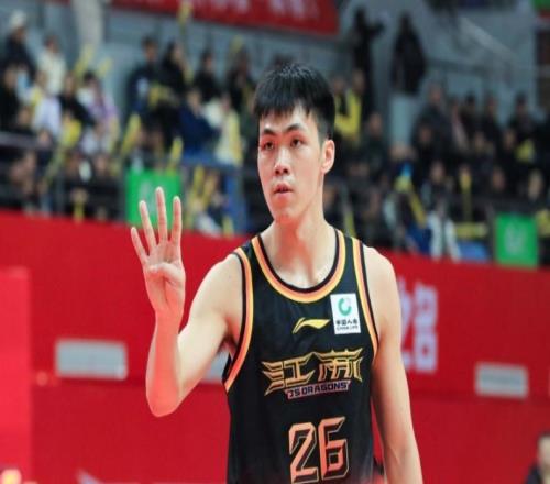 超上海升第一！广厦加时力克江苏胡金秋16+11贾尔斯37+19