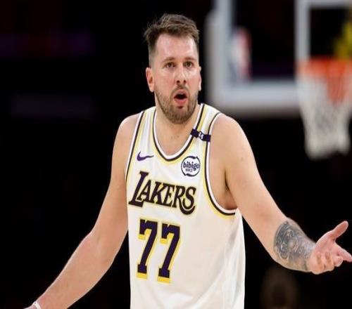 喜提第16T！東契奇對(duì)噴遭自動(dòng)禁賽，湖人戰(zhàn)活塞折損大將