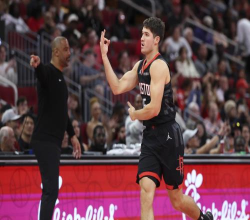 火箭險(xiǎn)勝熱火烏度卡終于悟道火箭三球員創(chuàng)紀(jì)錄的背后皆有跡可循