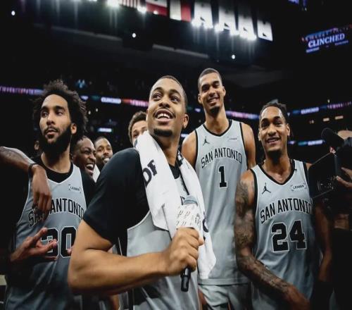 24歲數(shù)據(jù)全面下滑，如今超越FMVP！文班放話，他才是馬刺的靈魂