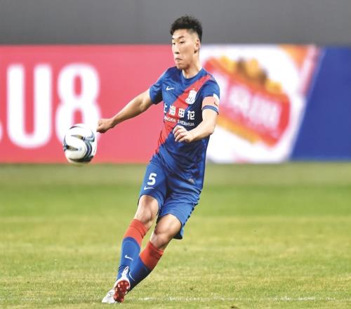 意外！朱辰杰跟李霄鵬在活動(dòng)中亮相，李霄鵬曾提拔他踢國(guó)足主力