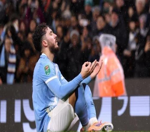 曼城此前9次參加英聯(lián)杯決賽8次奪冠，且近7次全部獲勝