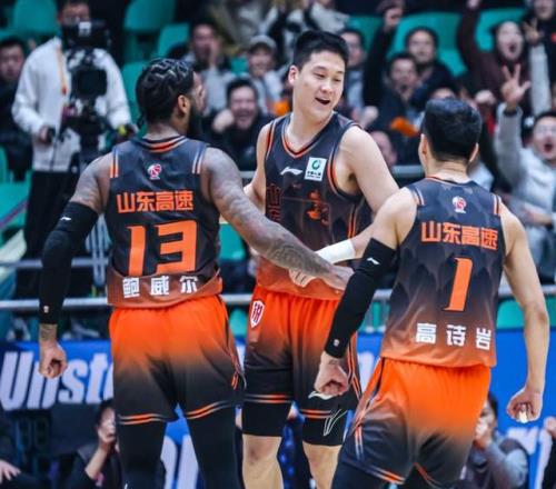 兩戰(zhàn)砍28分+8記三分！山東18歲潛力新星低調(diào)崛起，感謝邱彪培養(yǎng)