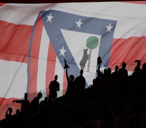 阿斯：馬競有500多名球迷前往伯納烏觀戰(zhàn)，全程受到安保管控