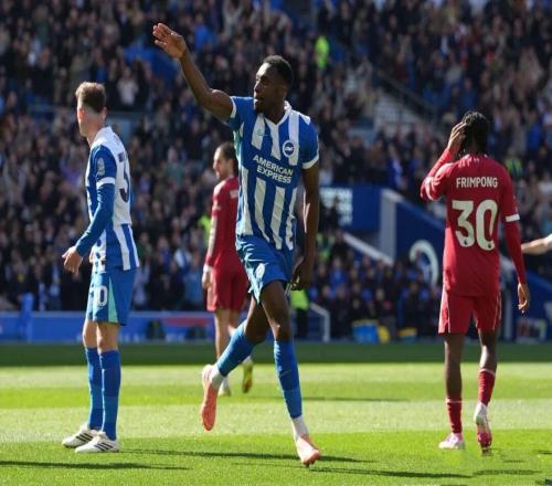 曼聯(lián)躺贏，英超讓4大戲，5隊爭2歐冠名額，利物浦、切爾西不爭氣