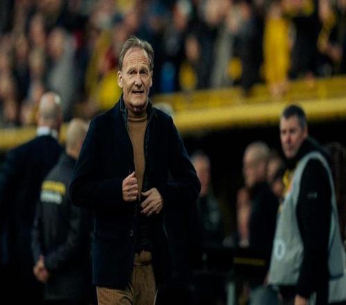 瓦茨克：謹代表多特向凱爾致以最誠摯感謝，他已是球隊歷史的一部分