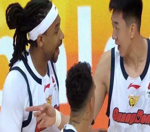 確認(rèn)離隊！杜鋒沒有隨隊前往上海客場，廣東男籃有望更換主教練