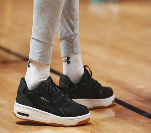 今天寂寞大神穿什么