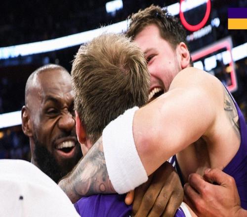 肯纳德绝杀登全美第2热搜：詹皇高呼出手就稳进小里大赞顶级投手