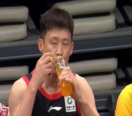 CBA最新排名：上海广厦争第一广东前4不稳中游球队排名大乱