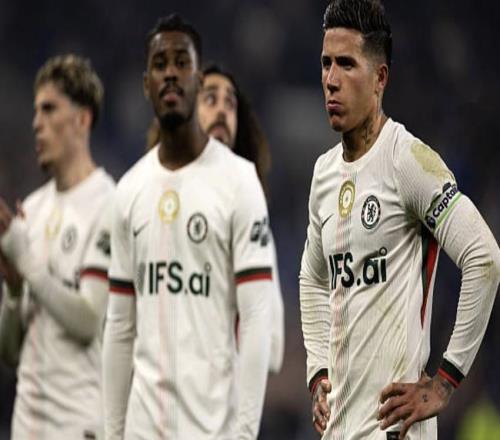 哈托：更衣室里很安静罗塞尼尔对我们没说太多，他也失望