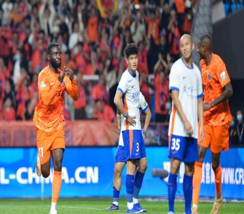 30到04，雙冠王經(jīng)歷從天堂到地獄，球迷：換帥，3中衛(wèi)能玩明白