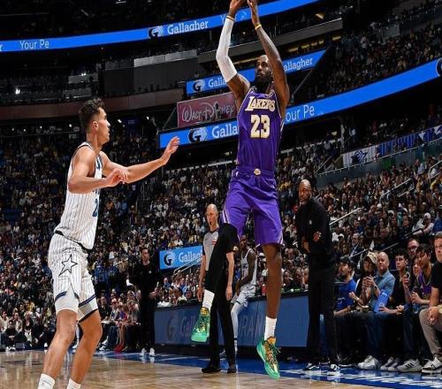 詹姆斯談獨享出場數(shù)第一：20年來我一直在保持健康保駕護航