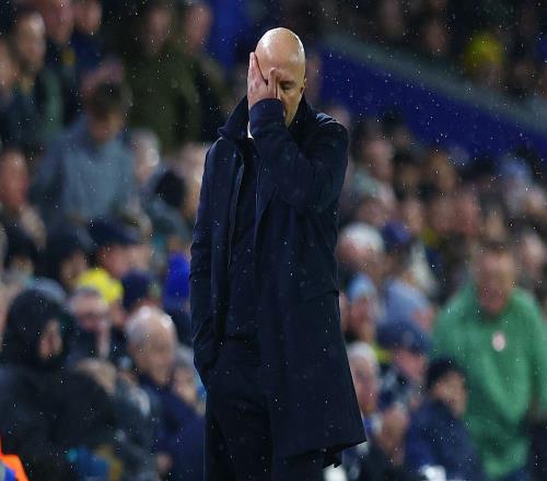 全被說(shuō)中了！斯洛特輸球賽后“甩鍋”，球迷吐槽：又一個(gè)滕哈赫