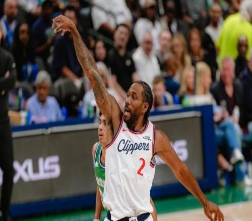 小卡34分創(chuàng)生涯紀(jì)錄，加蘭41+11大洛NBA第1人，快船力克獨(dú)行俠