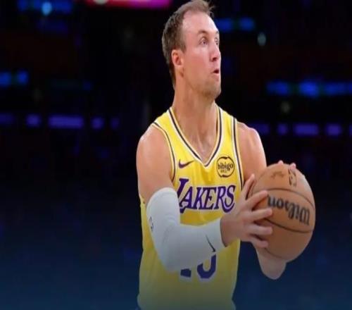 湖人豪取9連勝，賽后球員評分，1人滿分，三巨頭及格，1人低分