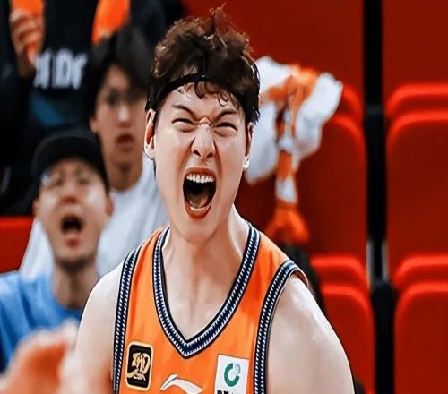 上海11171戰(zhàn)勝四川球員評(píng)價(jià)：8人優(yōu)秀，2人及格，2人低迷