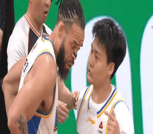 趙睿34分北京終結(jié)遼寧6連勝趙繼偉26分麥基6分