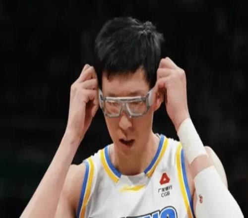 北京三殺招展現(xiàn)威力！趙睿強(qiáng)解，周琦無敵擋拆，斯佩爾曼末節(jié)好使