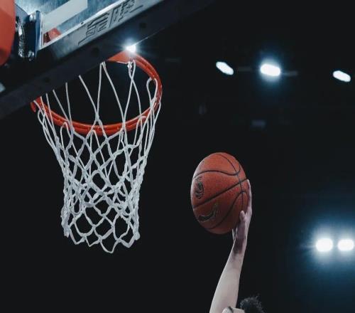 上海灘最強(qiáng)高中生代表上海男籃，出戰(zhàn)！