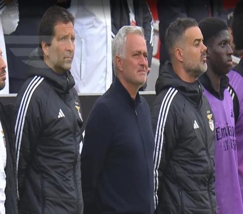 本菲卡賽前默哀，穆里尼奧動情落淚緬懷希爾維諾