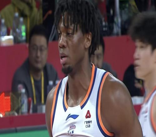 懷特塞德26籃板上海橫掃廣東豪取十連勝，浙江廣廈瑟瑟發(fā)抖