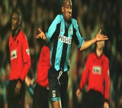 100萬鎊先生，加盟曼聯(lián)進2球，29歲與歐文分享金靴，卻無緣世界杯