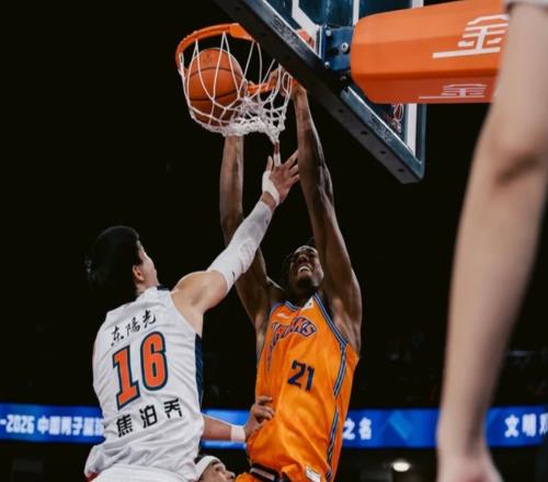 CBA一夜5慘案！廣東新疆全部慘敗，北京遭苦主掀翻，黑馬逆轉(zhuǎn)青島