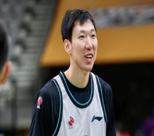 職業(yè)球員周琦8次罰球全失+三分絕殺不中，全場得16分6籃板