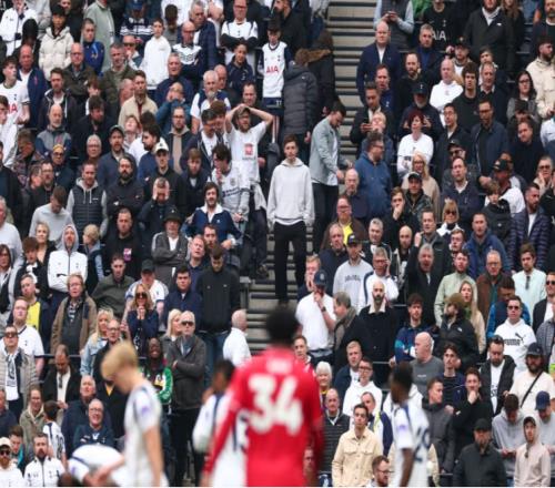 托特納姆熱刺的至暗時刻，球隊的保級之路迷霧重重